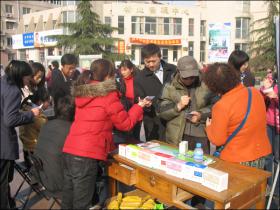 關(guān)愛大眾健康  送科普知識進社區(qū)