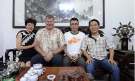 世界第一生命教練、全然心理學(xué)創(chuàng  )始人杰夫·艾倫一行到我公司參觀(guān)