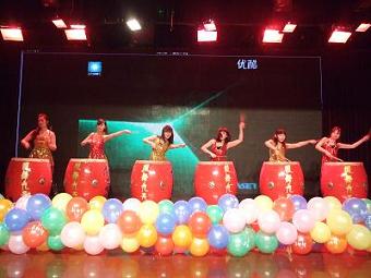 開(kāi)場(chǎng)打擊樂(lè )《中國龍》