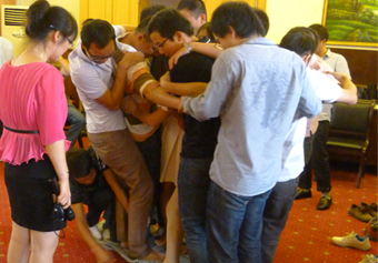 西南大區(qū)在進(jìn)行精彩的拓展小游戲